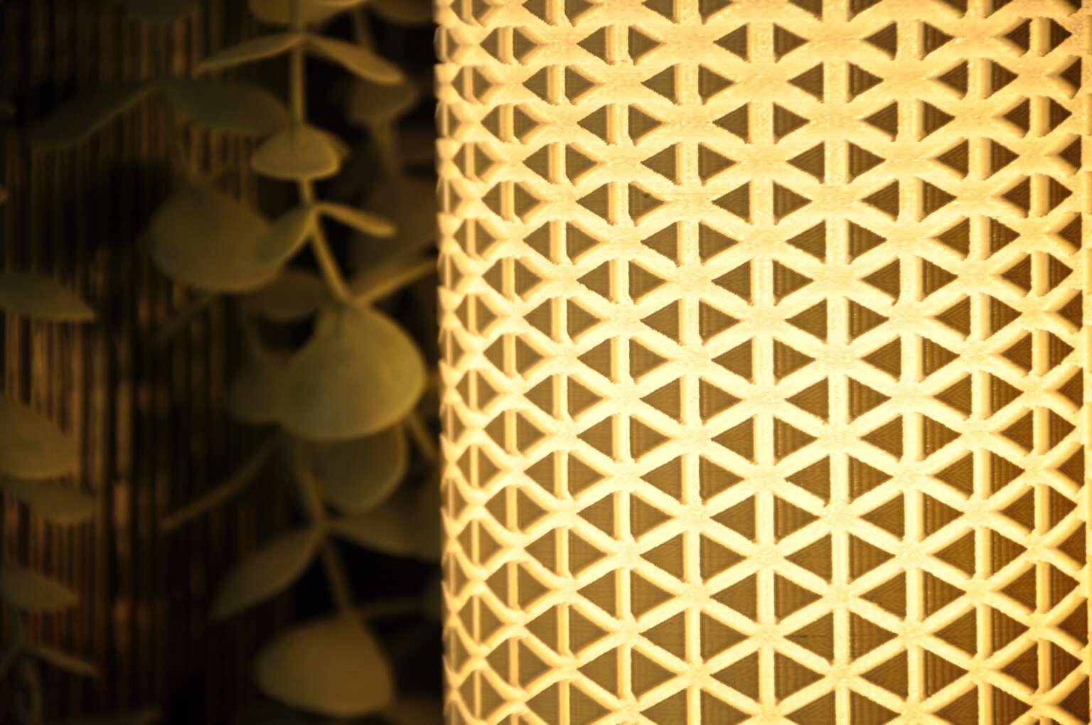 Pic-To-Lamp Triangles CloseUp Lookbook